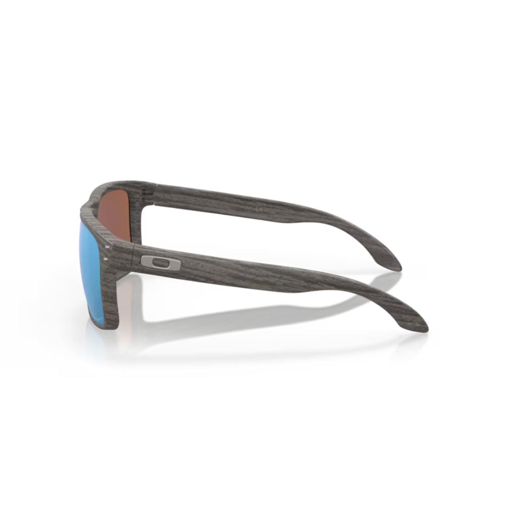 Oakley Holbrook