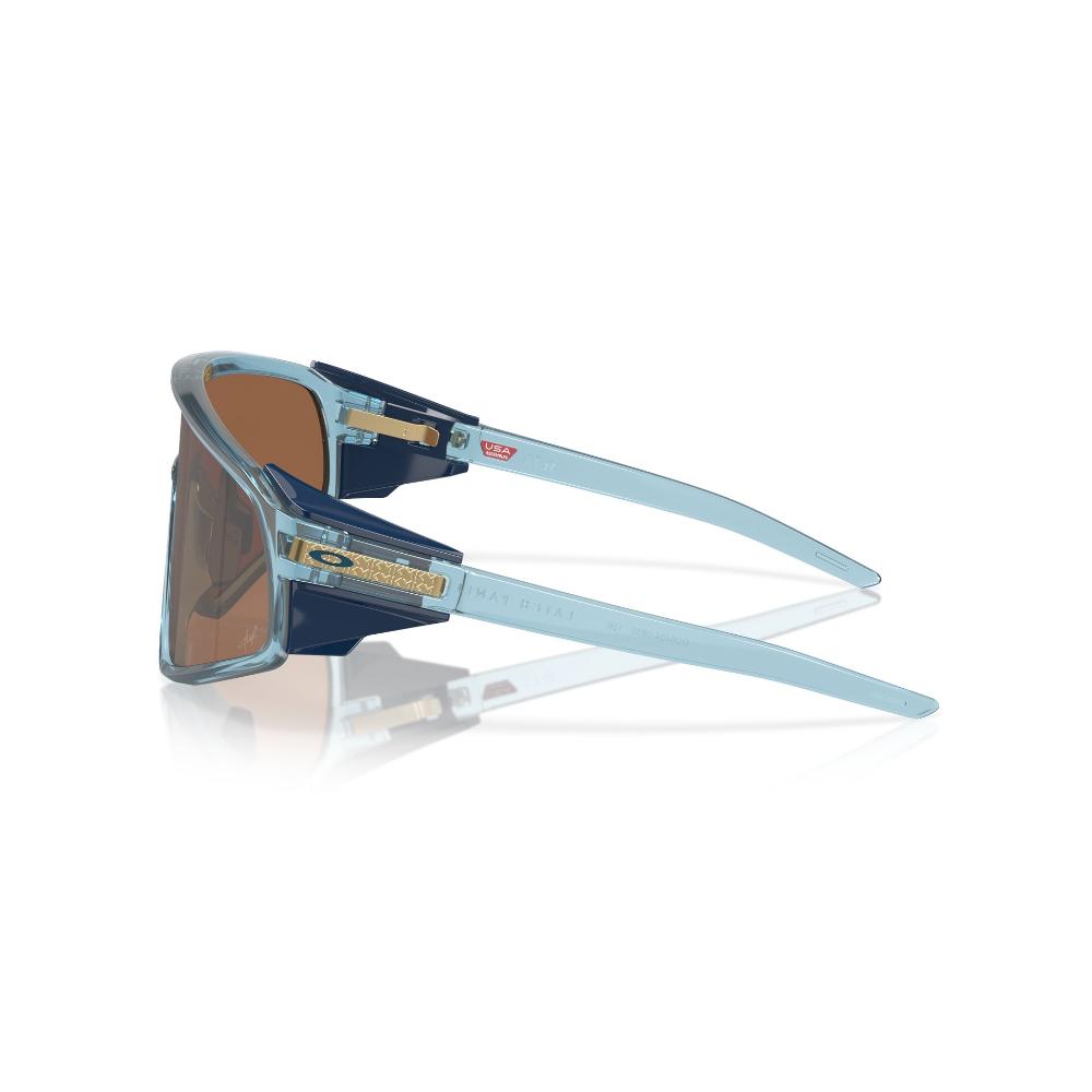 Oakley Latch Panel