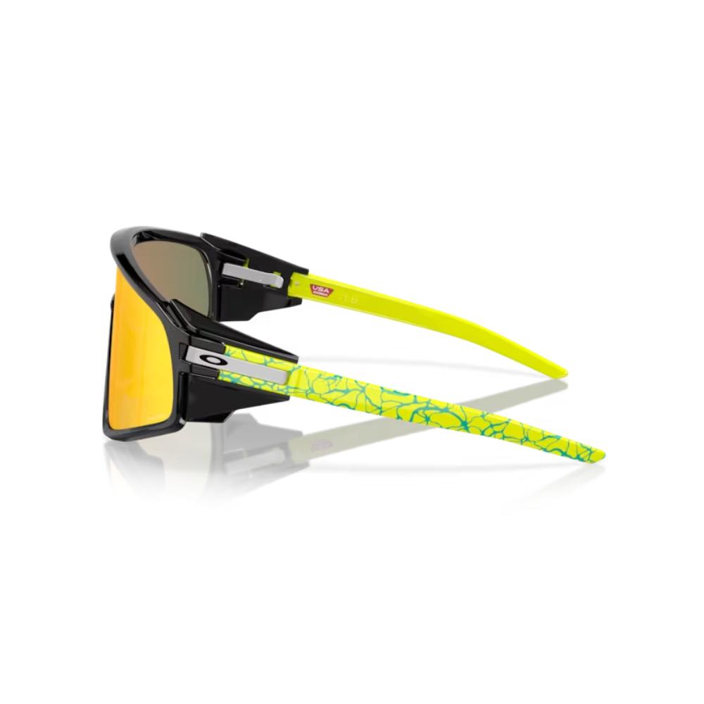 Oakley Latch Panel