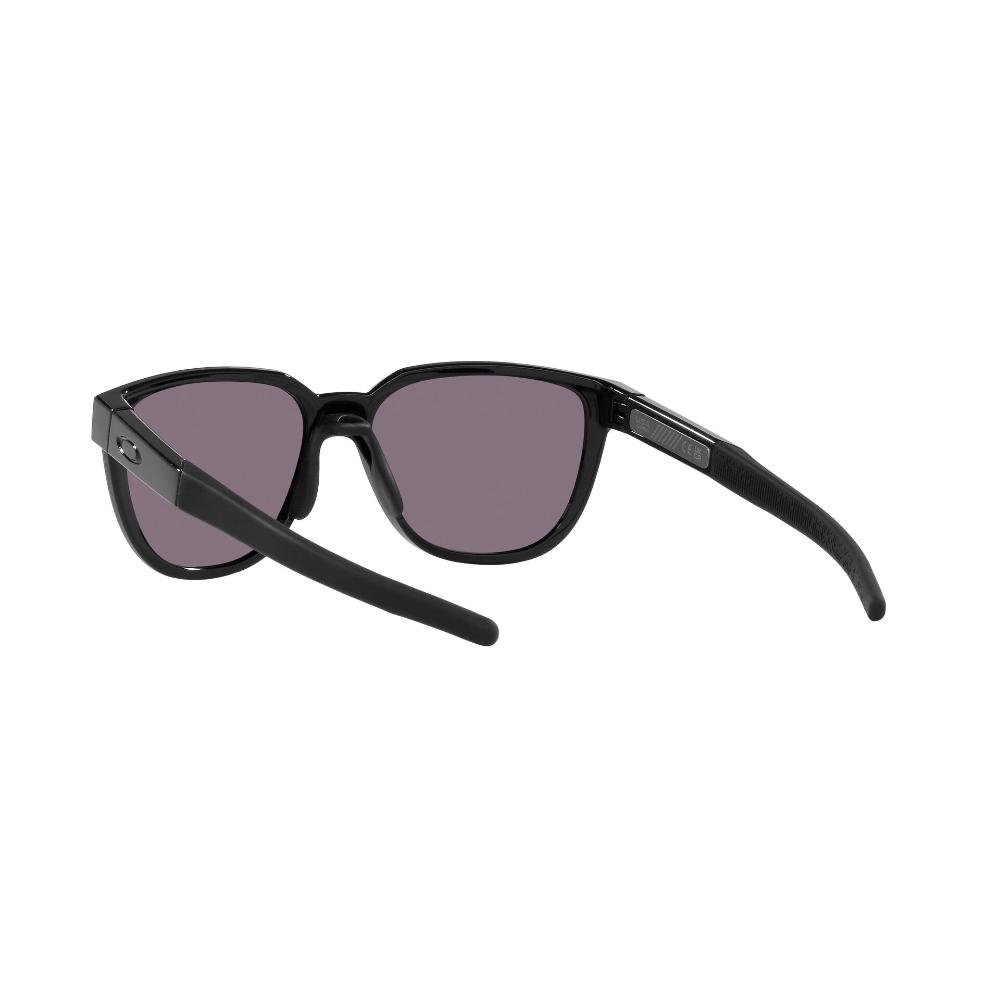 Oakley  Actuator